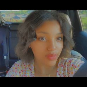 Meet your Posher, Adriayon